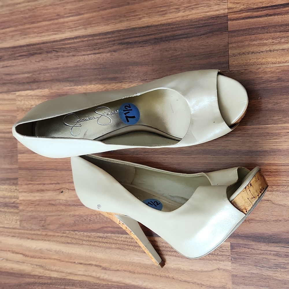 Jessica Simpson Peep toe heels